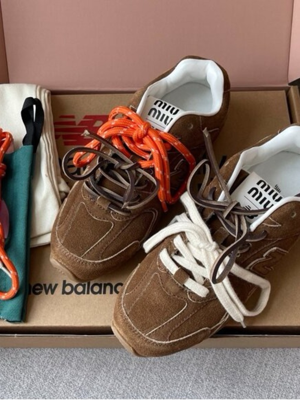 Miu Miu x New Balance 530 SL Sneakers - Picture 4 of 9